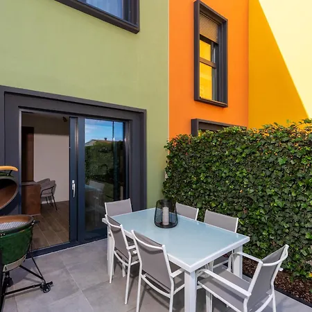 New Casa Familia With Frontyard, Backyard And Great Bbq! * Porec