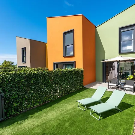 New Casa Familia With Frontyard, Backyard And Great Bbq! Porec