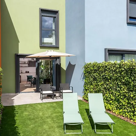 New Casa Familia With Frontyard, Backyard And Great Bbq! Holiday home