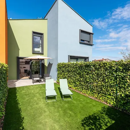 New Casa Familia With Frontyard, Backyard And Great Bbq! * Porec